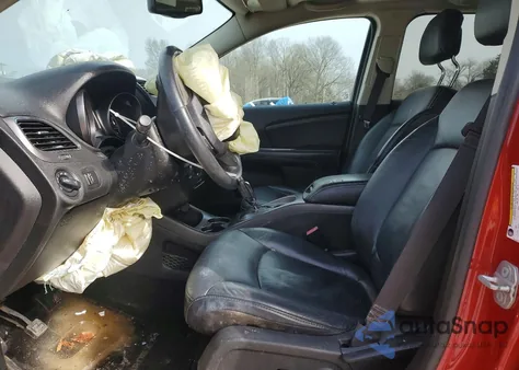 2016 Dodge Journey Crossroad z USA, uszkodzony, nr VIN 3C4PDDGG9GT108868